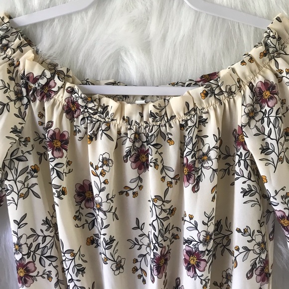 Charlotte Russe Floral Romper - Picture 4 of 7